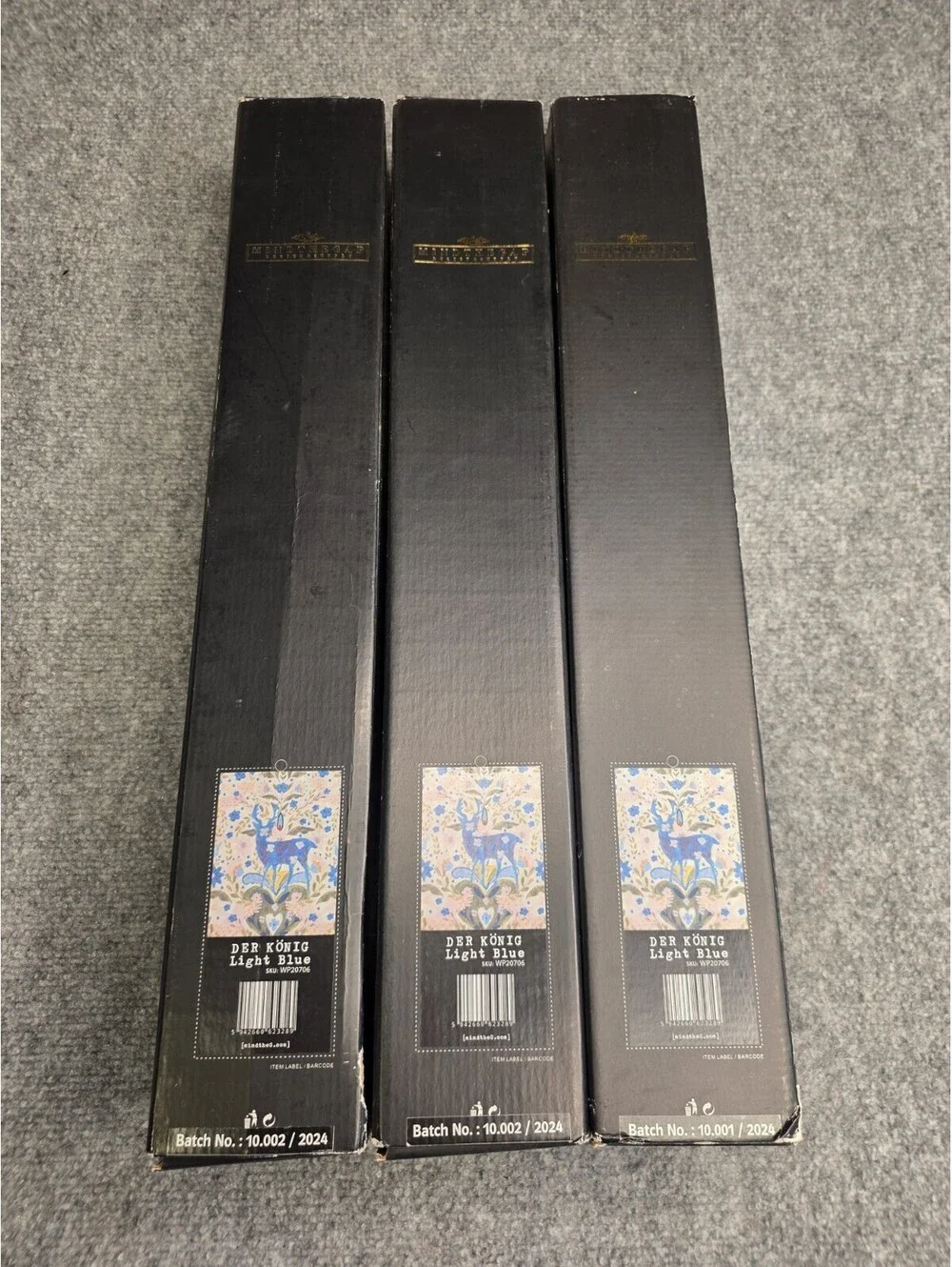 MINDTHEGAP Der Konig Light Blue Wallpaper Set of 3 Rolls NIB Folk Art Mural